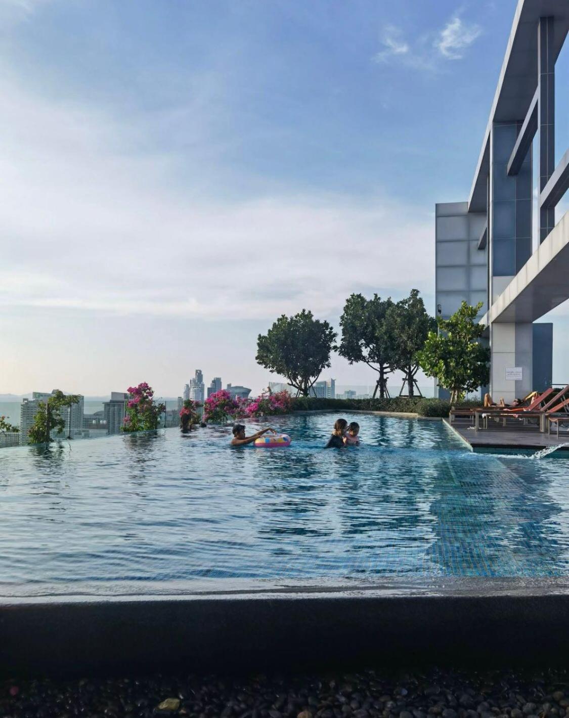 芭提雅fnb Central 无边泳池 Pattaya Exterior photo